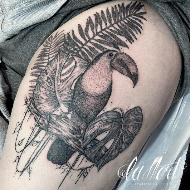 Georgeous Toucan Tattoo On Girl