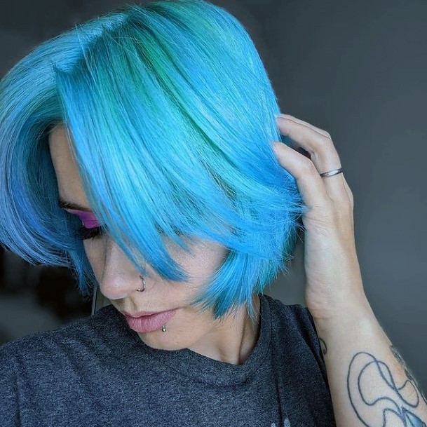 Georgeous Turquoise Hairstyles On Girl