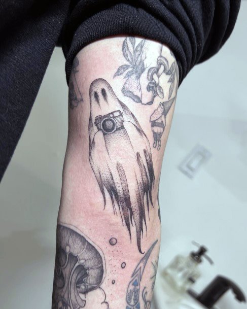 Ghost Tattoo Feminine Designs