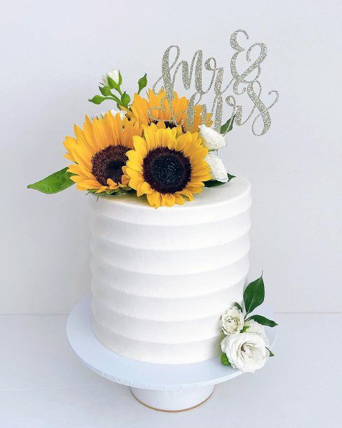 Gigantic Sunflowers On Wedding Cakes Women