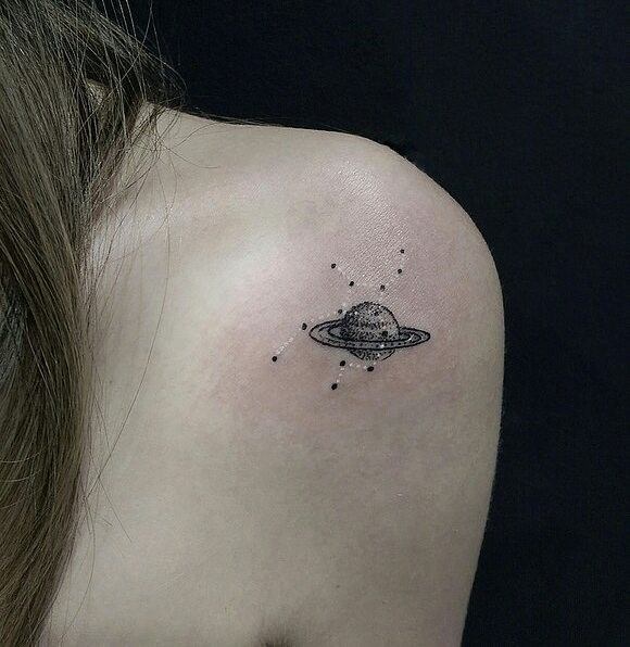 Girl Saturn Tattoo Styles