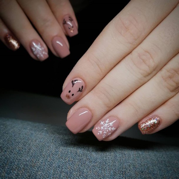 Girl With Darling Christmas Gel Nail Design