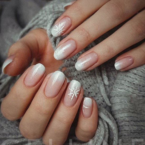 Girl With Darling Christmas Ombre Nail Design