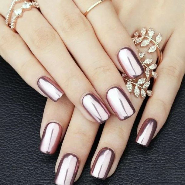 Girl With Feminine Chrome Nail