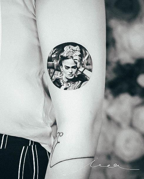 Girl With Feminine Frida Tattoo