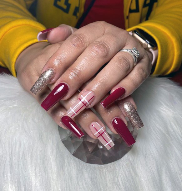 Girl With Feminine Maroon Glitter Nail