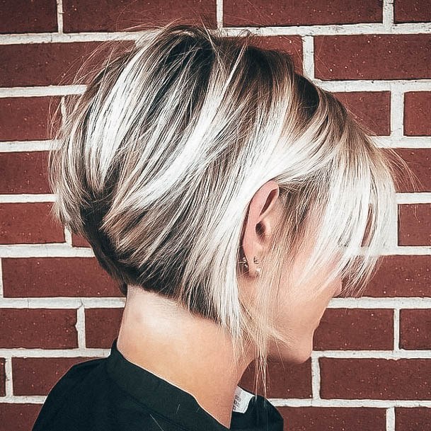 Girl With Graceful Bob Hairstyles