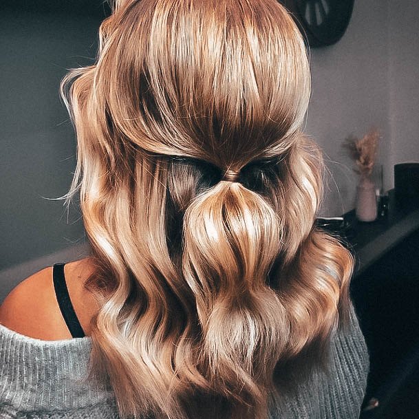 Girl With Stupendous Fall Hairstyles