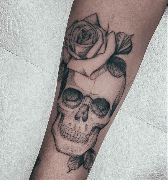 Girl With Stupendous Skull And Rose Tattoos