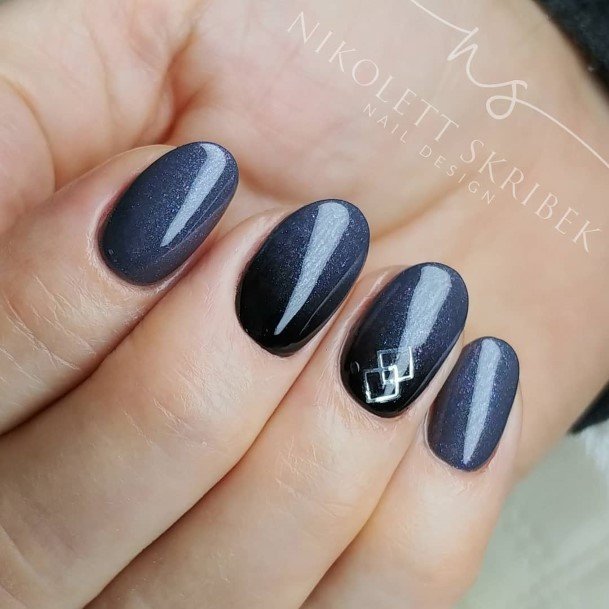 Girls Black And Grey Nail Ideas