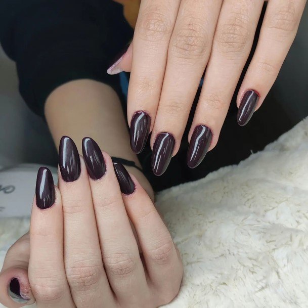 Girls Burgundy And Black Nail Ideas