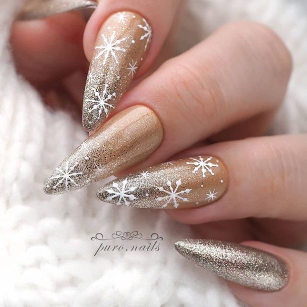 Girls Christmas Ombre Fingernails Designs