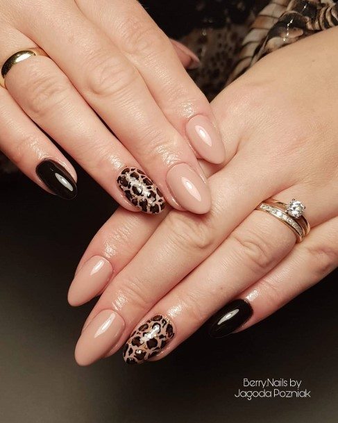 Girls Designs Dark Brown Nail