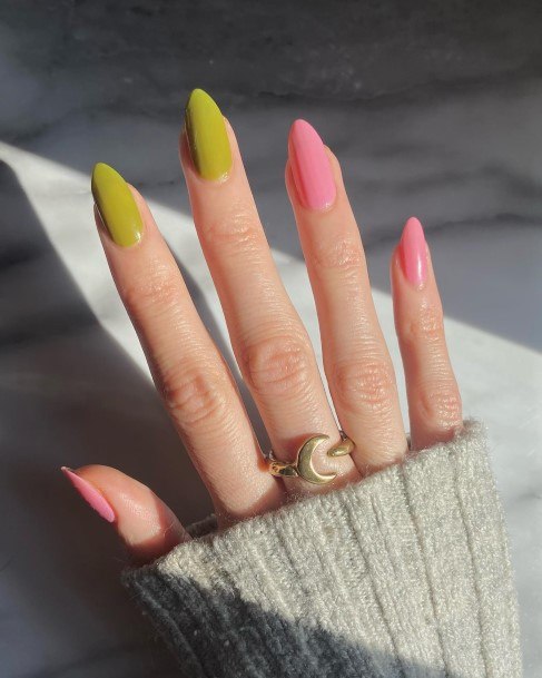 Girls Designs Green And Pink Nail