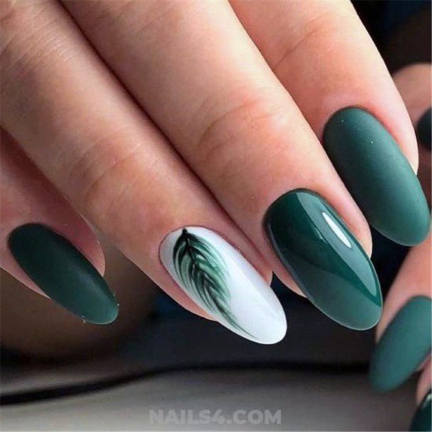 Girls Designs Hunter Green Nail