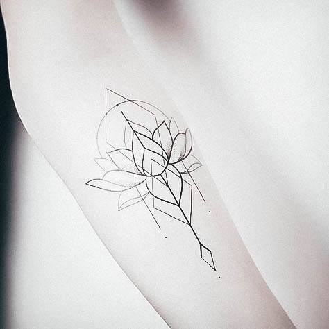 Girls Designs Lily Tattoo