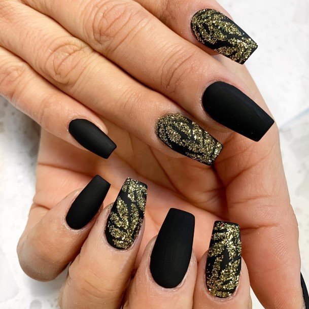 Girls Designs Matte Black And Gold Nail