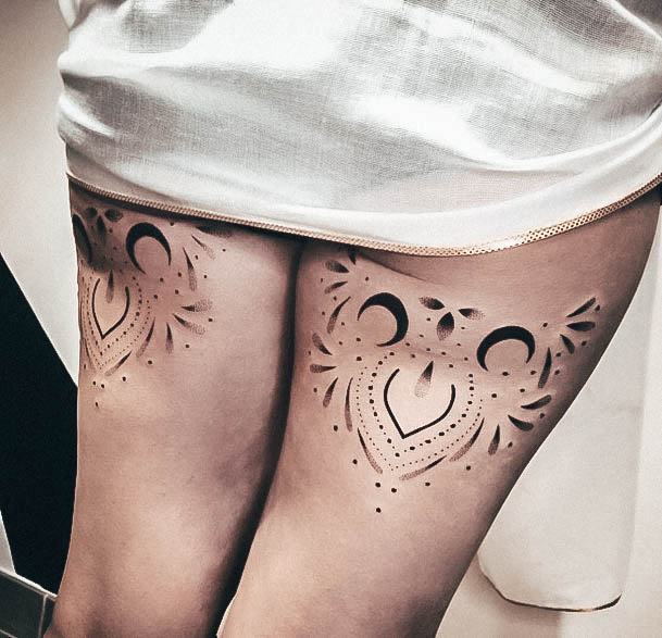 Girls Designs Moon Tattoo