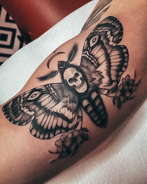 Girls Designs Moth Tattoo