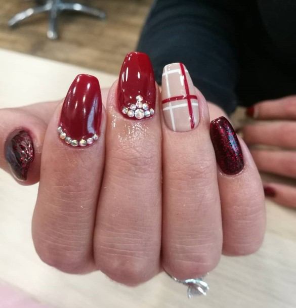 Girls Designs Red With Diamond Rhinestones Nail