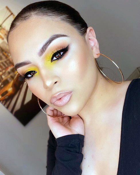 Top 50 Best Yellow Eyeshadow Ideas For Women - Bright Canary Makeup