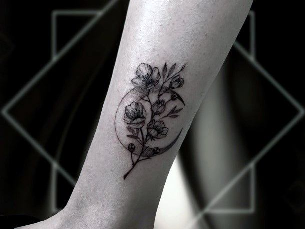 Girls Flower Moon Tattoo Designs