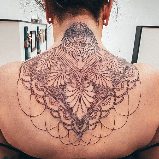 Girls Glamorous Back Of Neck Tattoo Inspiration