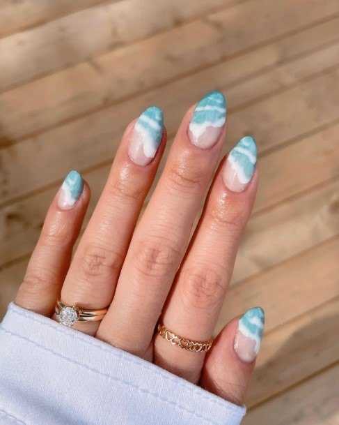 Girls Glamorous Beach Nail Inspiration