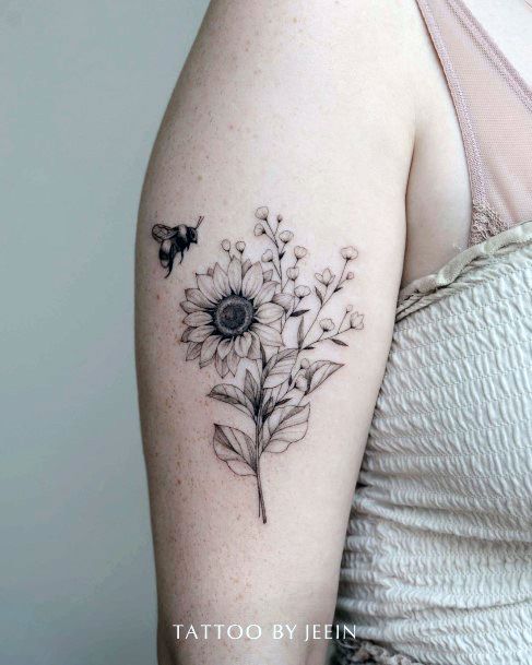 Girls Glamorous Bee Tattoo Inspiration