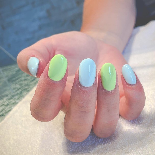 Girls Glamorous Blue And Green Nail Inspiration