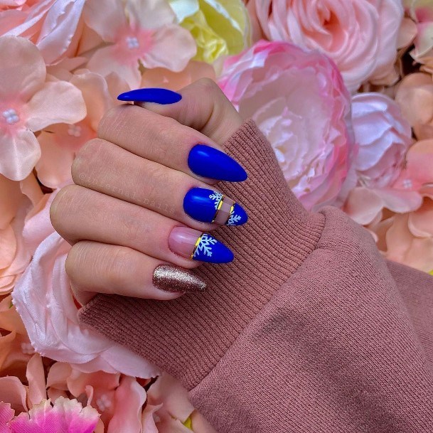 Girls Glamorous Blue Winter Nail Inspiration