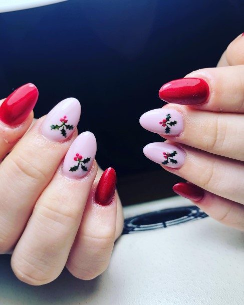 Girls Glamorous Christmas Gel Nail Inspiration