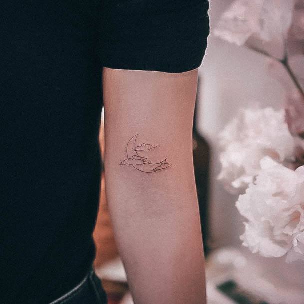 Girls Glamorous Cloud Tattoo Inspiration