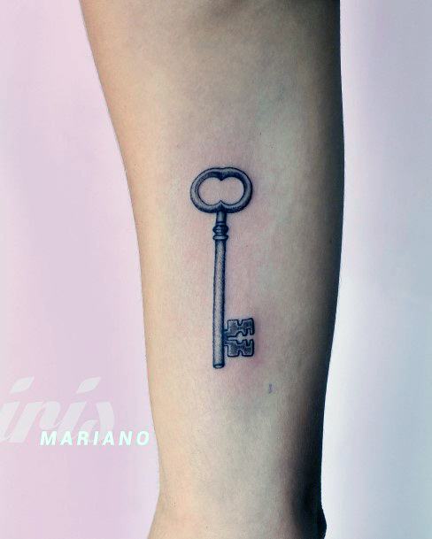 Girls Glamorous Key Tattoo Inspiration