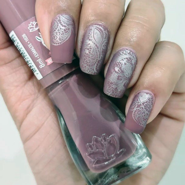 Girls Glamorous Lace Nail Inspiration