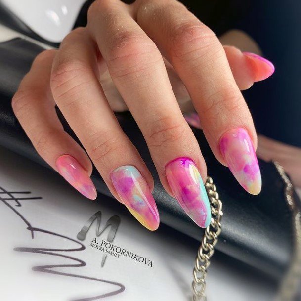 Girls Glamorous Pink Nail Inspiration