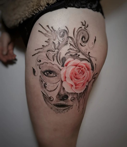 Girls Glamorous Rose Thigh Tattoo Inspiration