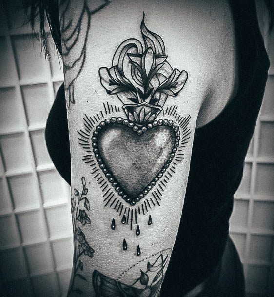 Girls Glamorous Sacred Heart Tattoo Inspiration