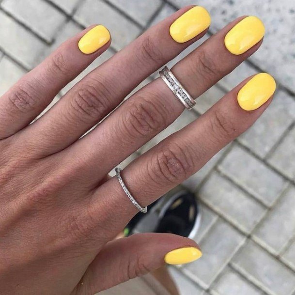 Girls Glamorous Short Yellow Nail Inspiration