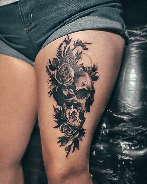 Girls Glamorous Skull And Rose Tattoo Inspiration