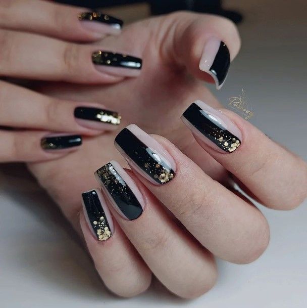 Girls Gold Ombre Fingernails Designs