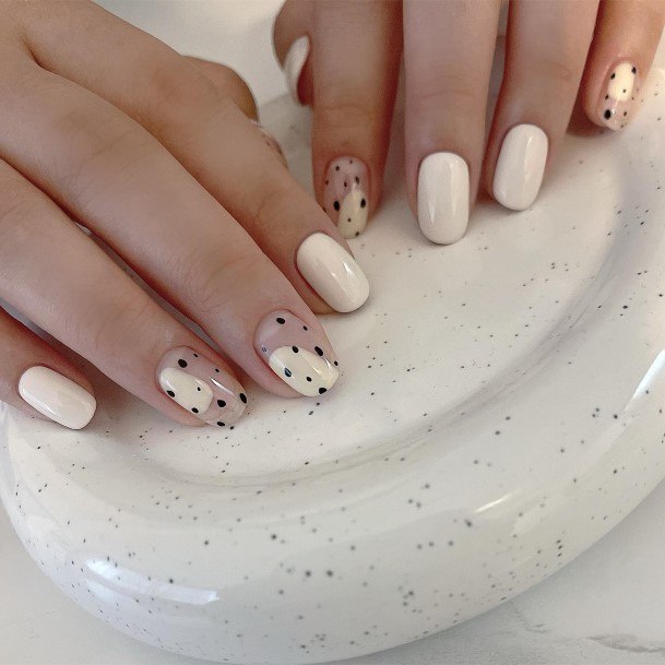 Girls Ivory Fingernails Designs