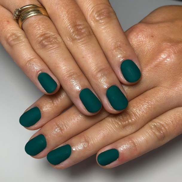 Girls Matte Green Nail Designs