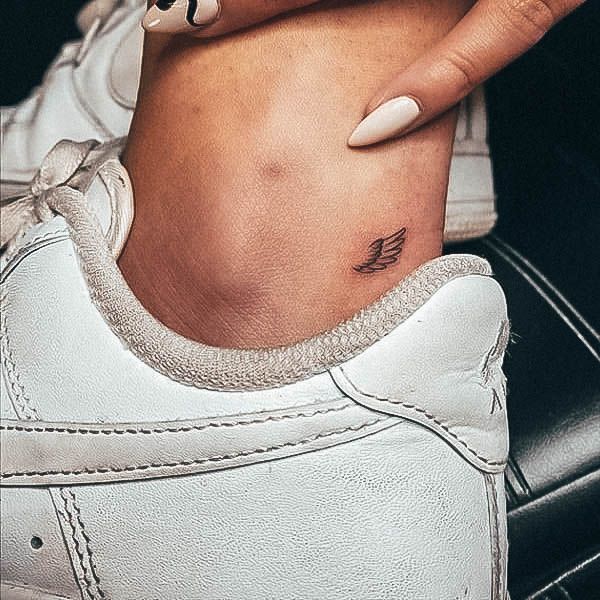 Girls Minimalist Tattoo Ideas