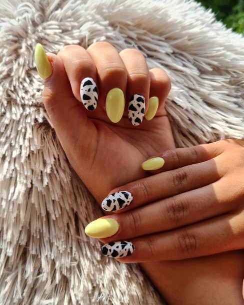 Girls Nails With Banana