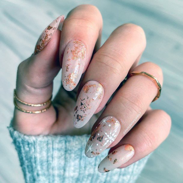 Girls Nails With Gold Dress