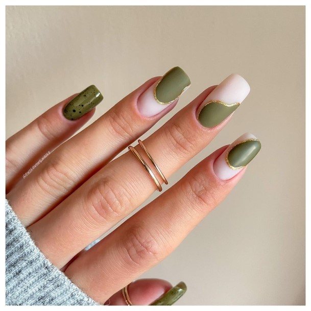 Girls Nails With Green And White