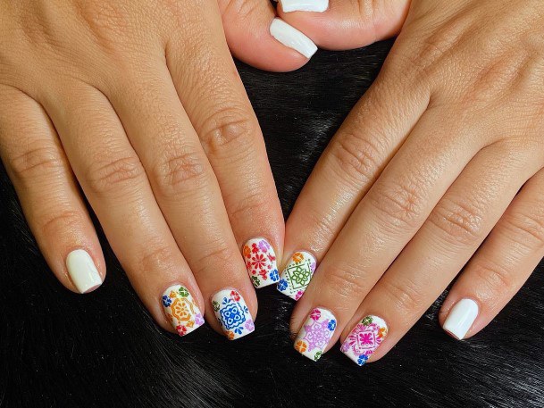 Girls Nails With Mexican