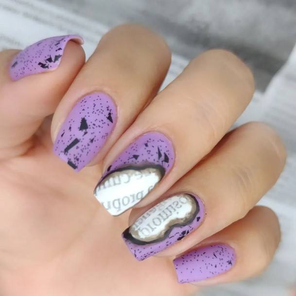 Girls Nails With Newspaper