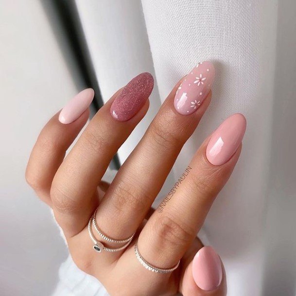 Girls Nails With Short Pink And White